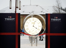 Tissot schenkt der Stadt La Chaux-de-Fonds ein imposantes Kunstwerk in Form einer Uhr